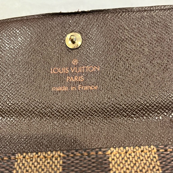 Authentic Vintage Pre-Loved Louis Vuitton Damier Ebene Wallet - Picture 5 of 14